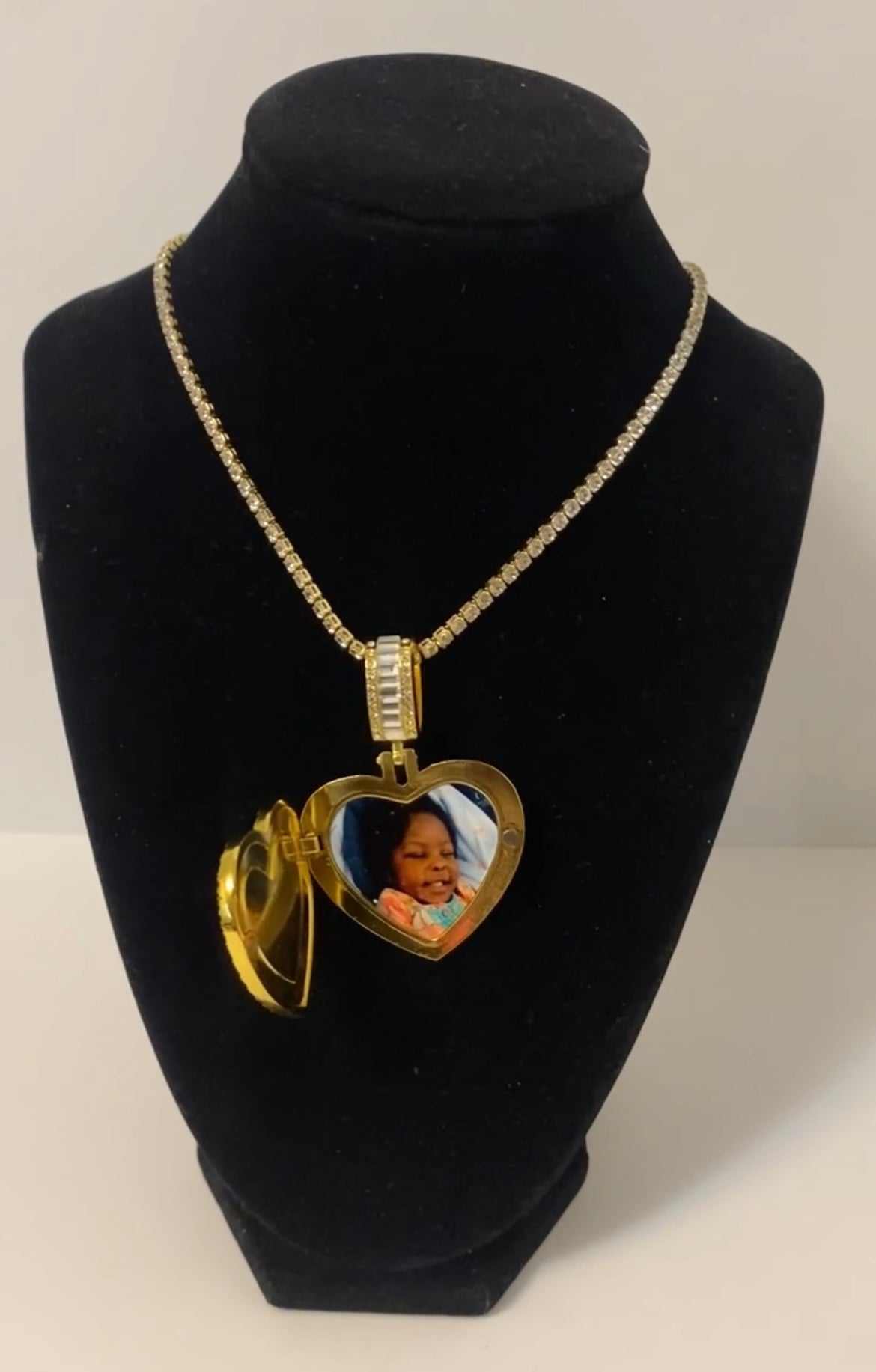 Diamond Heart Locket - Heart Photo Locket - Kustom Keepsakez